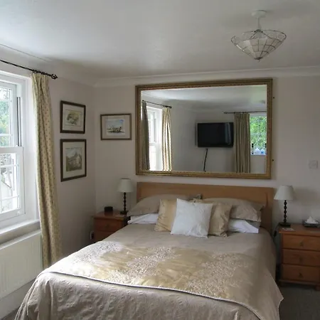 Ragstones Bed & Breakfast 4*